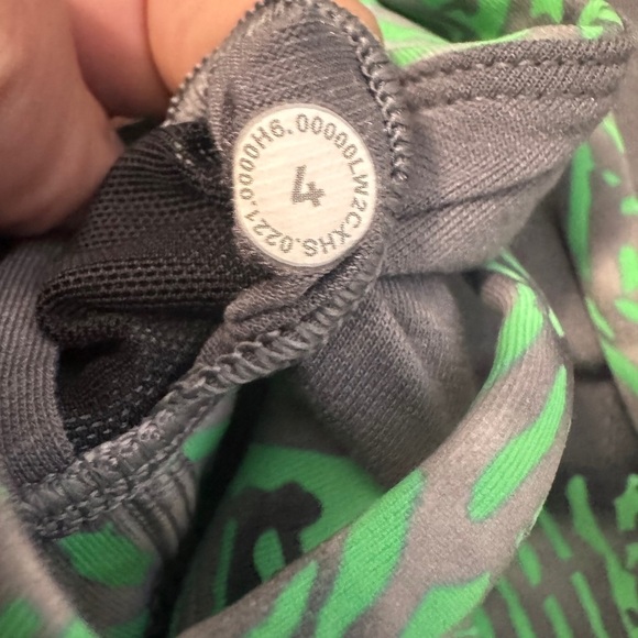 Lululemon SeaWheeze Energy Bra High-Neck Longline *Medium Support, B-D Cups - Picture 7 of 7